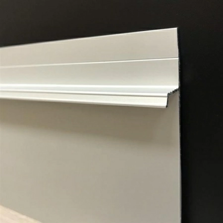 Алюминиевый профиль скрытого плинтуса без полки анодированный