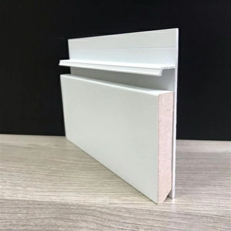 Алюминиевый профиль скрытого плинтуса без полки белый муар