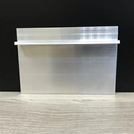 Алюминиевый профиль скрытого плинтуса без полки не анодированный