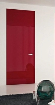 Скрытая дверь из цветного стекла