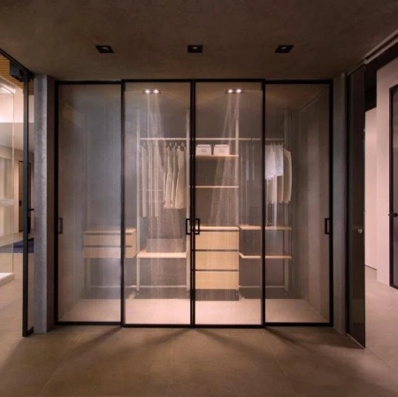 Стеклянная перегородка