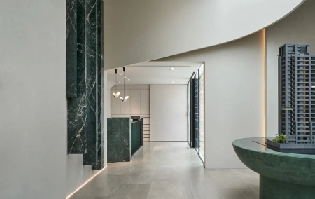 ТЕНЕВОЙ ПЛИНТУС ПОД ПОДСВЕТКУ УСИЛЕННЫЙ