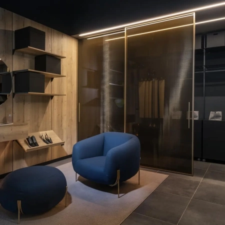 Стеклянная перегородка